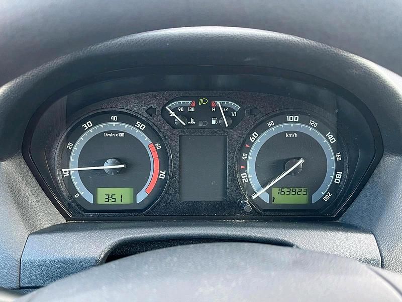 Gebraucht Skoda Fabia 80 PS (58 kW) 2006 Silber Kleinwagen