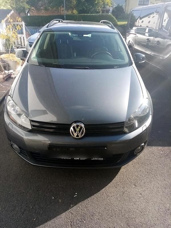 Grau Gebraucht 2013 VW Golf VI Match Kombi | 3.600 € (Guter Preis) - Bild 1/4