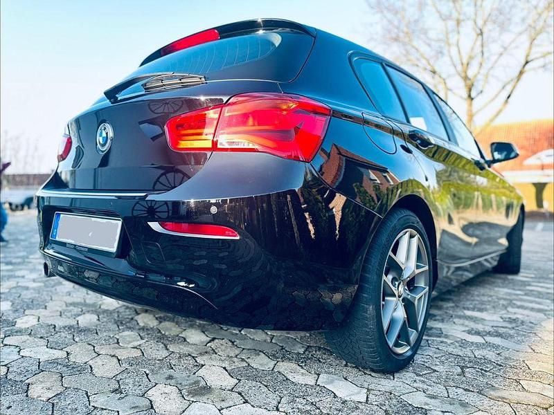 Gebraucht BMW 118 Advantage 136 PS (100 kW) 2018 Schwarz Kleinwagen