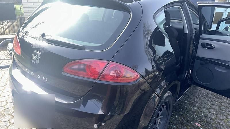 Gebraucht Seat Leon 102 PS (75 kW) 2008 Schwarz Kleinwagen