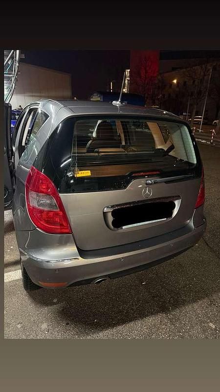 Gebraucht Mercedes A180 116 PS (85 kW) 2009 Limousine