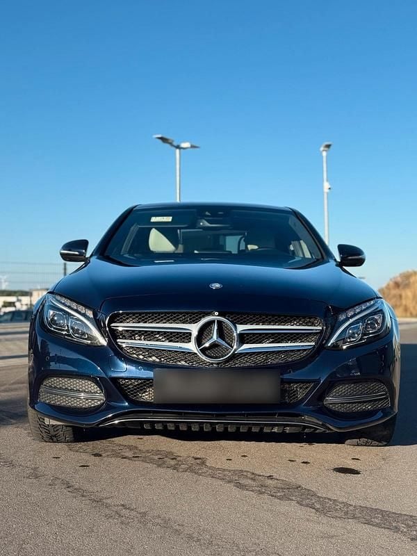 Gebraucht Mercedes C350e 279 PS (205 kW) 2015 Blau Limousine