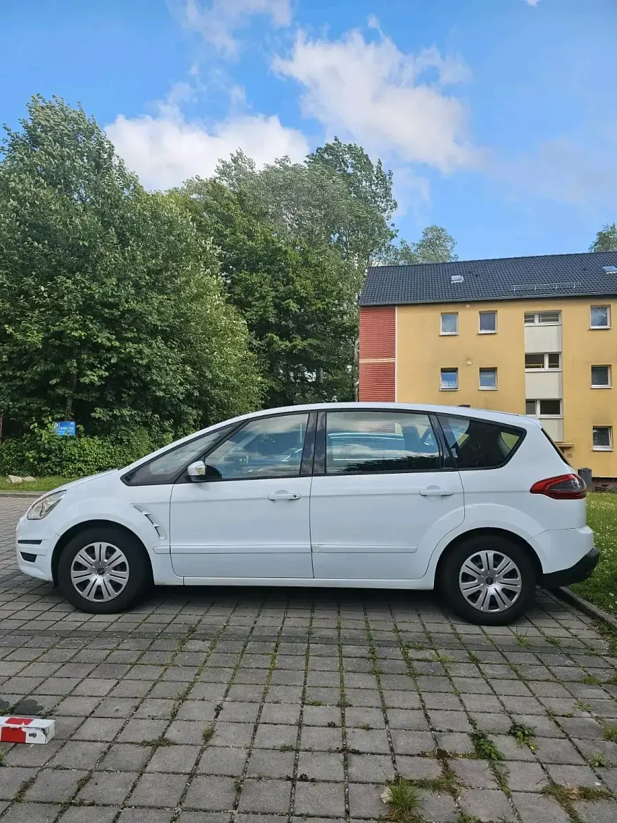 Gebraucht Ford S-MAX S 115 PS (84 kW) 2011 Weiß Van / Kleinbus