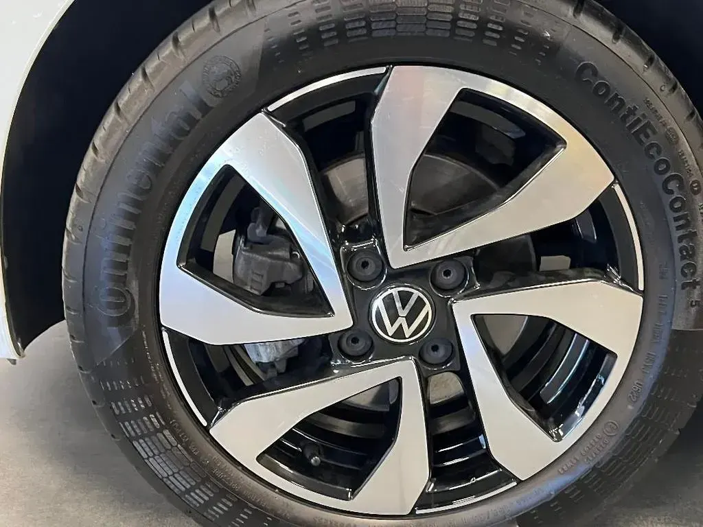 Używany VW up! Active 65 KM (47 kW) 2022 Biały Hatchback