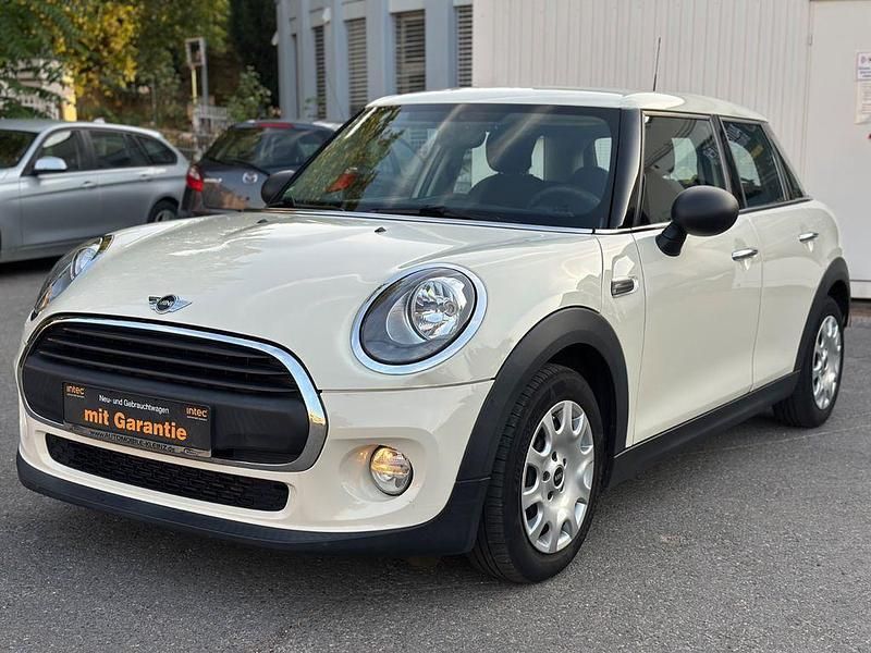 Weiß Gebraucht 2015 Mini ONE Kleinwagen | 8.990 € (Guter Preis) - Bild 1/4
