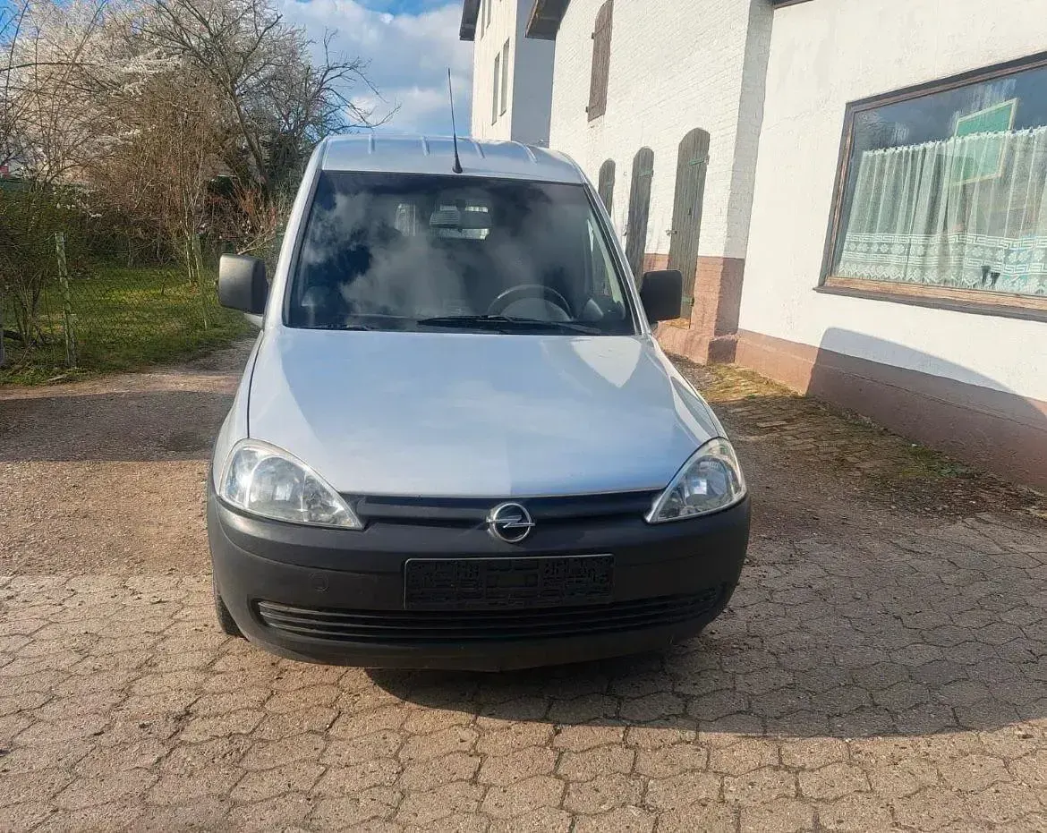 Second-hand Opel Combo 75 CP (55 kW) 2009 Argintiu Monovolum