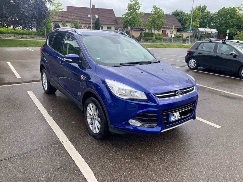 Blau Gebraucht 2016 Ford Kuga Titanium SUV | 13.700 € (Fairer Preis) - Bild 1/4