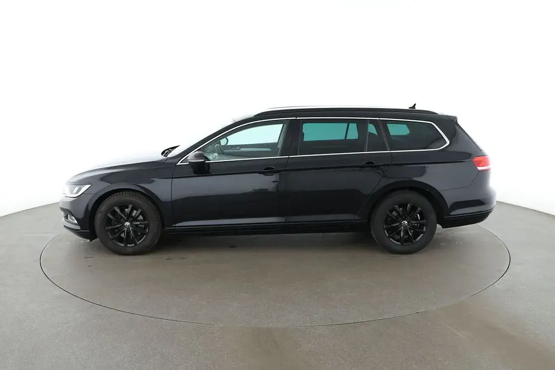 Gebraucht VW Passat Comfortline 150 PS (110 kW) 2019 Schwarz Kombi