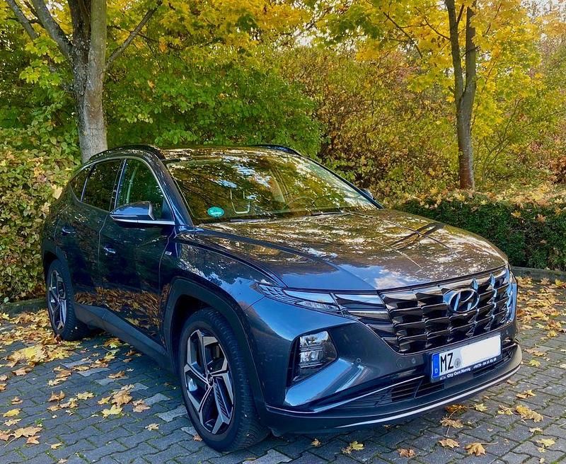 Grau Gebraucht 2021 Hyundai Tucson Prime SUV | 23.900 € (Fairer Preis) - Bild 1/4
