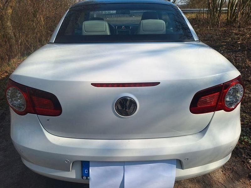 Gebraucht VW Eos 122 PS (89 kW) 2009 Weiß Cabrio