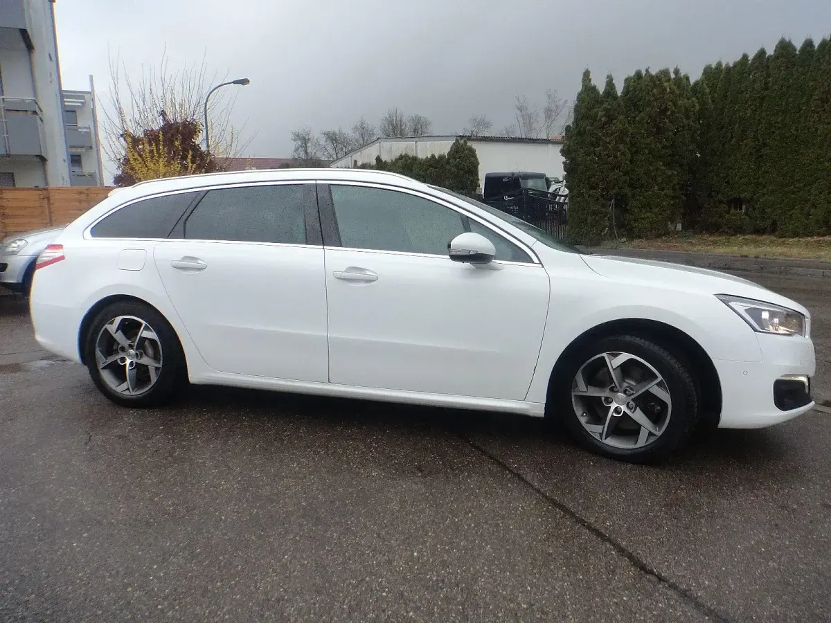 Gebraucht Peugeot 508 SW Allure 179 PS (131 kW) 2018 Weiß Kombi