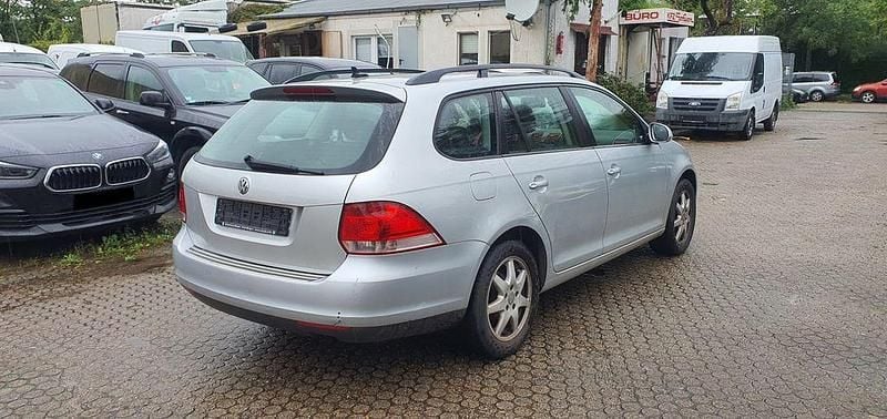 Gebraucht VW Golf VI Trendline 105 PS (77 kW) 2009 Silber Kleinwagen