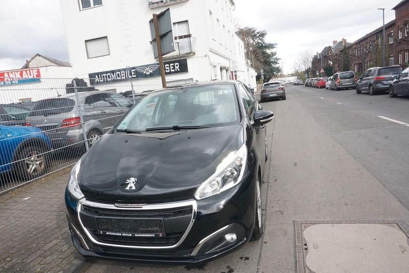 Gebraucht Peugeot 208 Active 82 PS (60 kW) 2017 Schwarz Kleinwagen