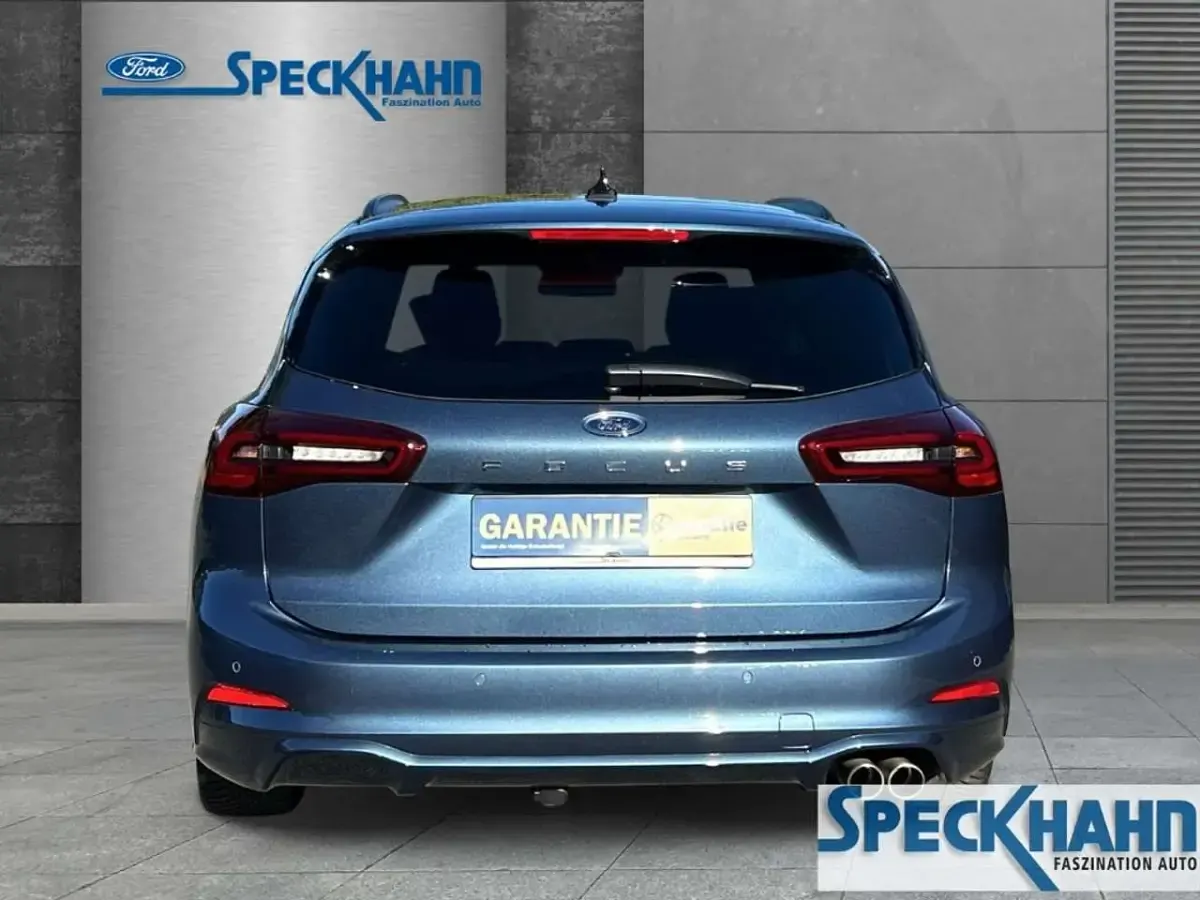 Gebraucht Ford Focus ST-Line 155 PS (114 kW) 2024 Chromablau metallic Kombi