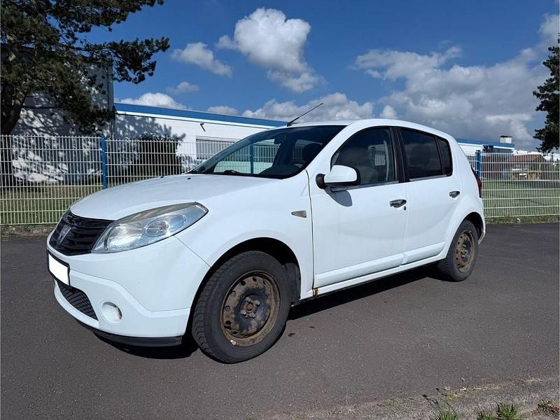 Weiß Gebraucht 2009 Dacia Sandero Stepway Kleinwagen | 1.500 € (Superpreis) - Bild 1/4