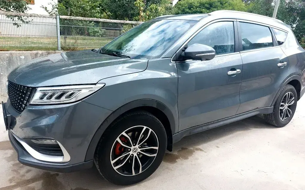 Gebraucht DFSK Fengon 145 PS (106 kW) 2022 Grau SUV