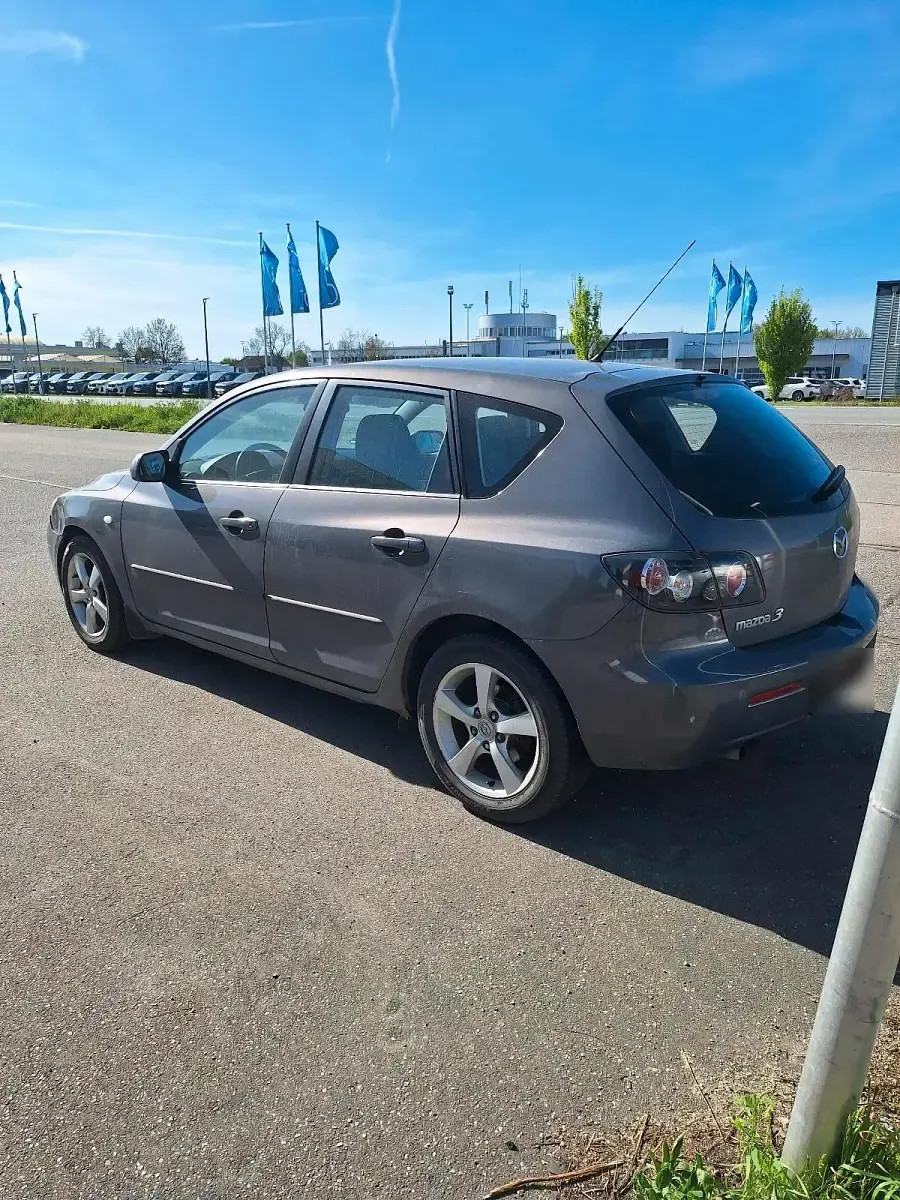 Usata Mazda 3 105 CV (77 kW) 2008 Grigio Utilitaria