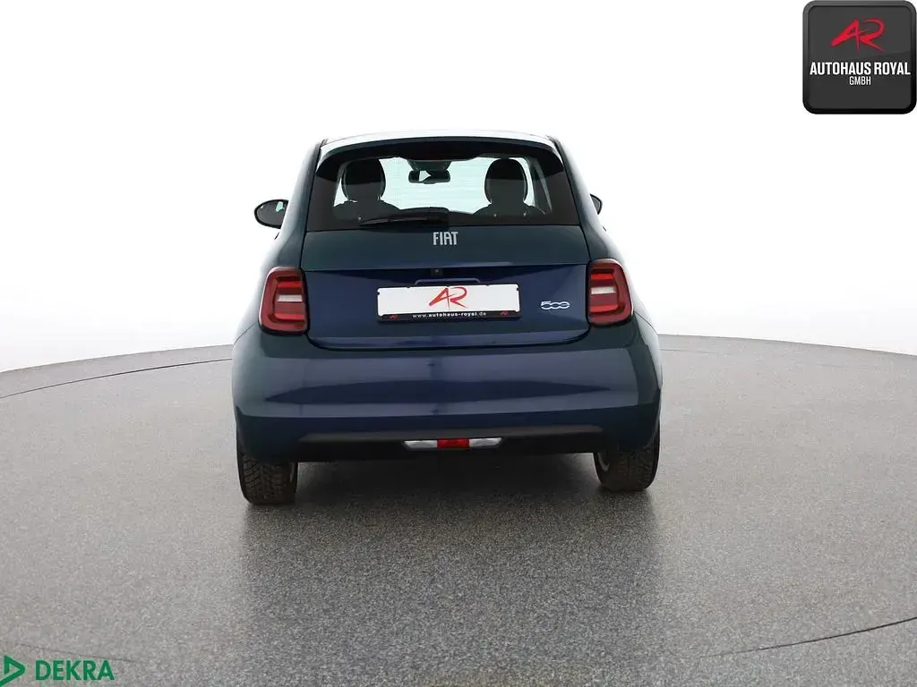 Gebraucht Fiat 500e Icon 86 kW (118 PS) 2022 Colore esterno (ozean grün) Limousine