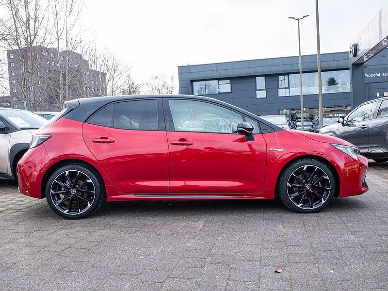 Gebraucht Toyota Corolla Hybrid Sport 184 PS (135 kW) 2022 Rot Limousine