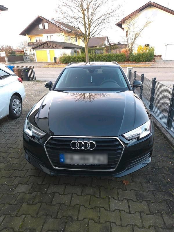 Schwarz Gebraucht 2019 Audi A4 Kombi | 16.500 € (Guter Preis) - Bild 1/4