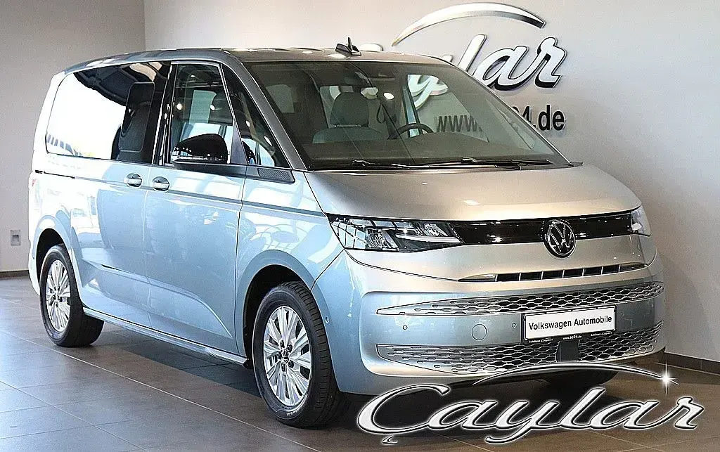 Gebraucht VW Multivan 204 PS (150 kW) 2024 Monograusilber metallic Van / Kleinbus