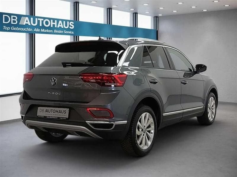 Gebraucht VW T-Roc Style 116 PS (85 kW) 2024 Grau SUV