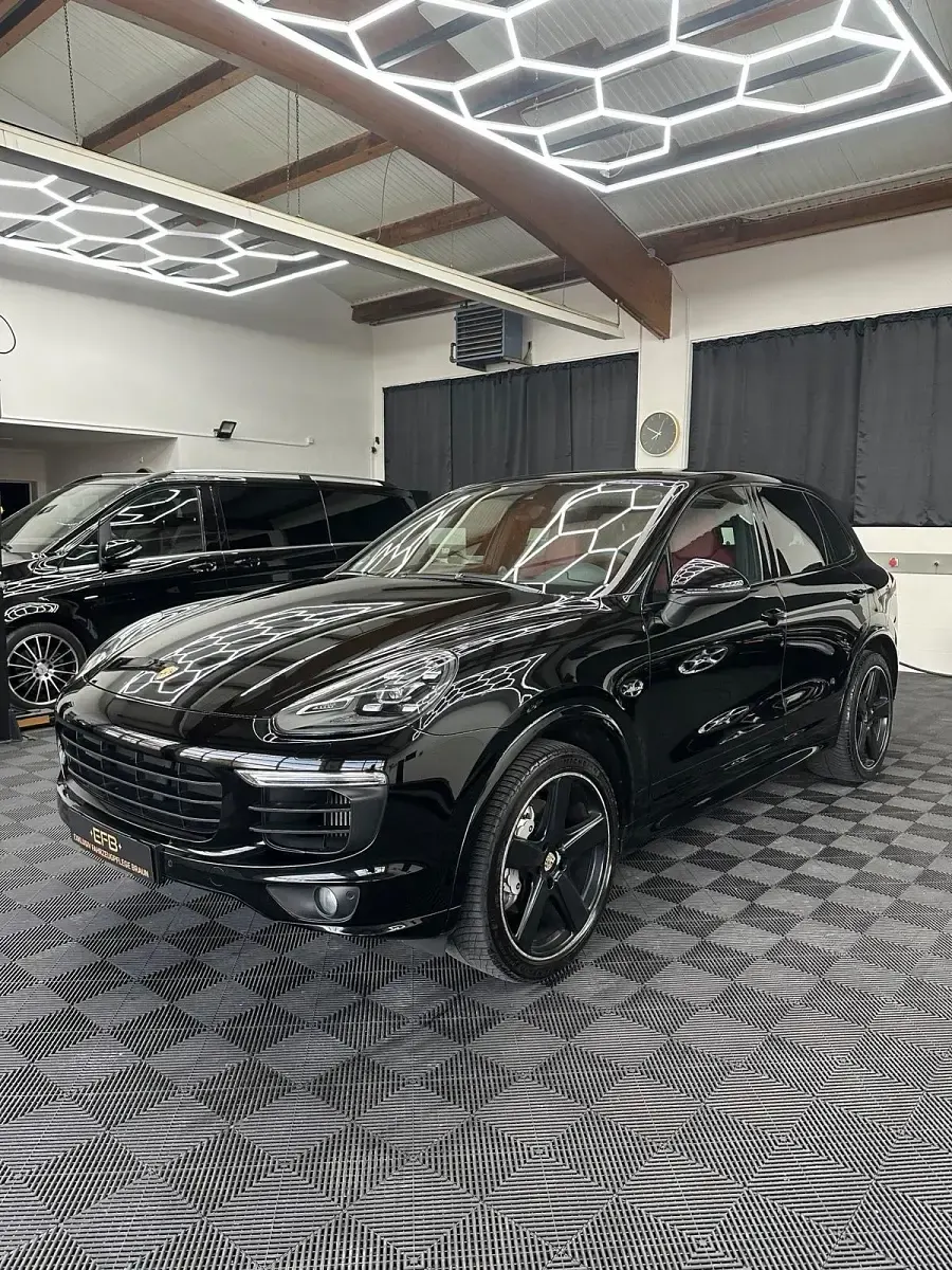Gebraucht Porsche Cayenne 385 PS (283 kW) 2016 Schwarz SUV