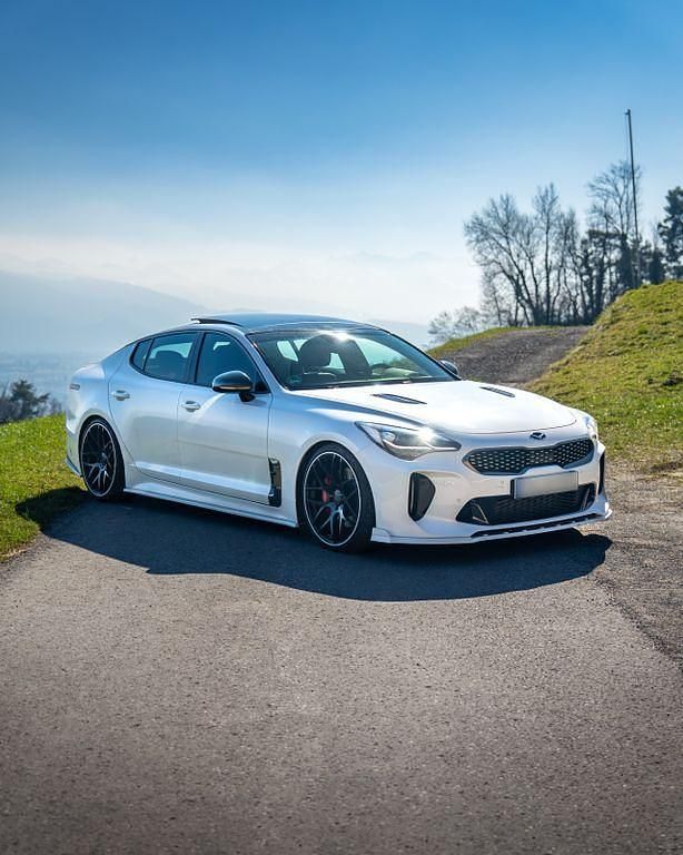 Weiß Gebraucht 2021 Kia Stinger Limousine | 36.000 € (Fairer Preis) - Bild 1/4