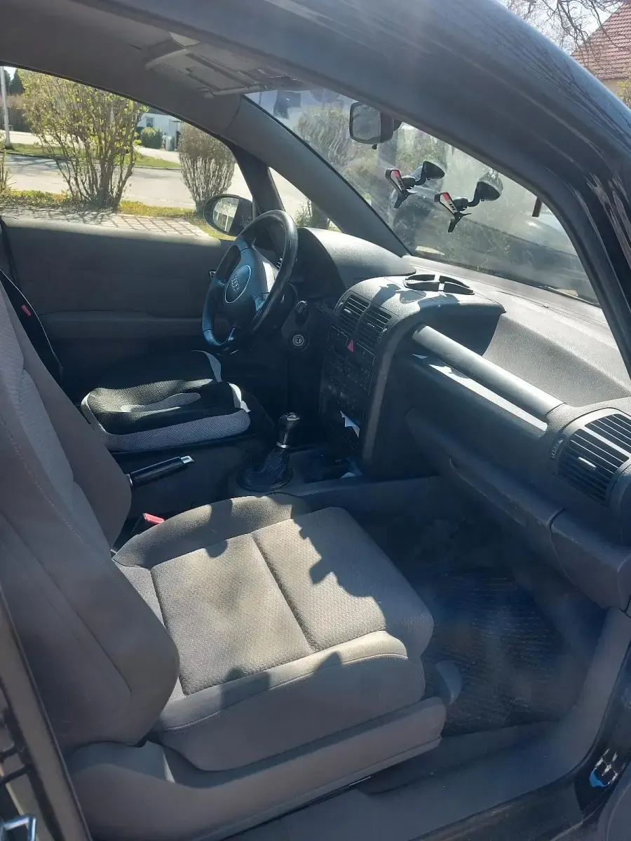 Gebraucht Audi A2 75 PS (55 kW) 2001 Schwarz Kleinwagen
