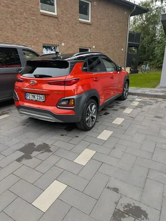 Gebraucht Hyundai Kona Premium 177 PS (130 kW) 2020 Orange SUV