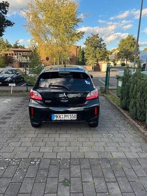 Schwarz Gebraucht 2022 Mitsubishi Space Star Select+ Kleinwagen | 10.900 € (Guter Preis) - Bild 1/4