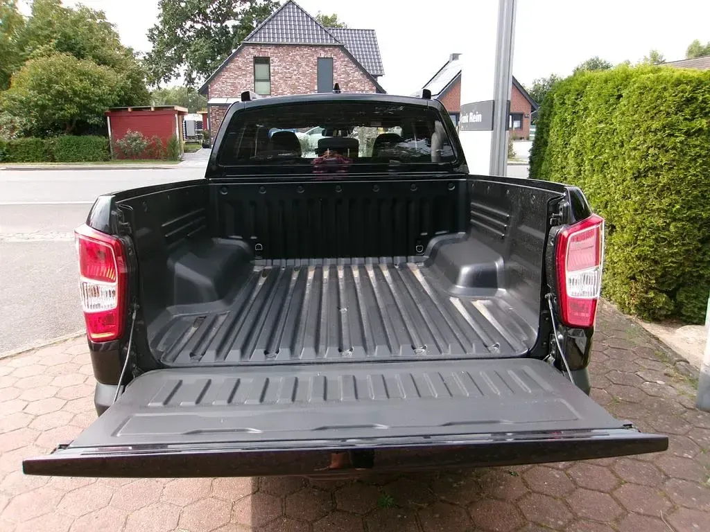 Neu KGM Musso 203 PS (149 kW) 2026 Schwarz Pickup