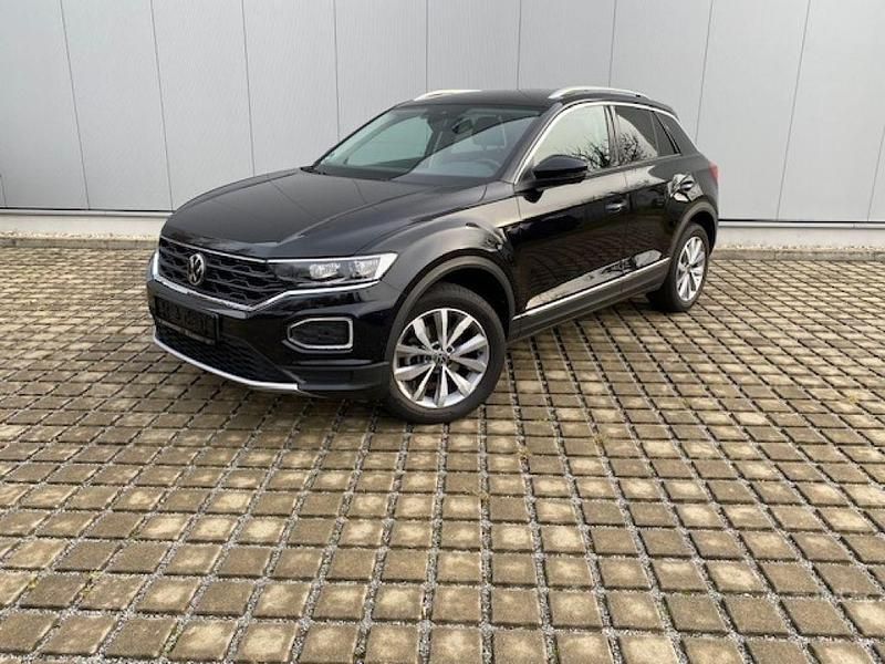Gebraucht VW T-Roc Style 110 PS (80 kW) 2021 Deep black perleffekt (metallic) SUV