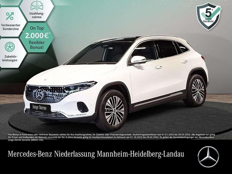 Weiß Gebraucht 2024 Mercedes EQA350 Electric Art SUV | 39.890 € (Teuer) - Bild 1/3