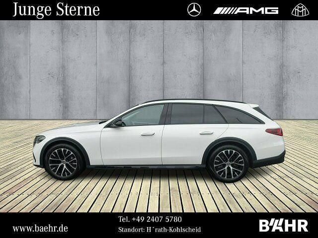 Gebraucht Mercedes E450 367 PS (269 kW) 2024 Unilack polarweiß Kombi