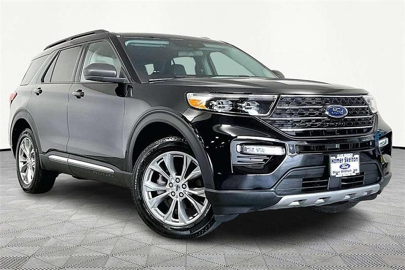 Irridium schwarz met. Gebraucht 2021 Ford Explorer XLT SUV | 43.900 € - Bild 1/2