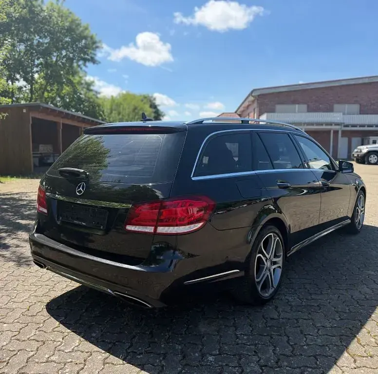Gebraucht Mercedes E350 252 PS (185 kW) 2013 Schwarz Kombi