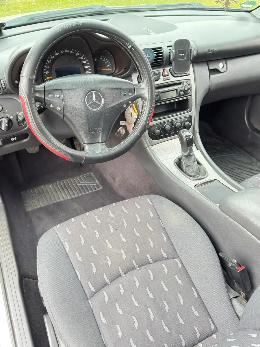 Gebraucht Mercedes C180 143 PS (105 kW) 2003 Grau Coupé