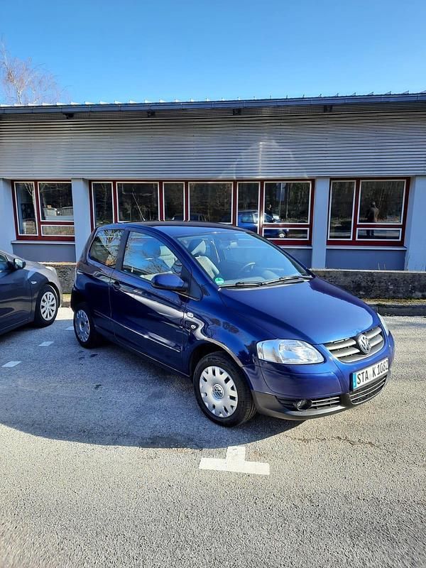 Gebraucht VW Fox 55 PS (40 kW) 2008 Blau Kleinwagen