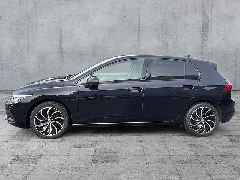 Gebraucht VW Golf VIII Move 150 PS (110 kW) 2023 Deep black perleffekt Limousine