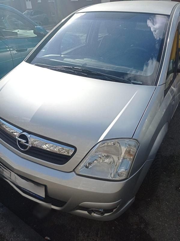 Gebraucht Opel Meriva 105 PS (77 kW) 2006 Silber Van / Kleinbus