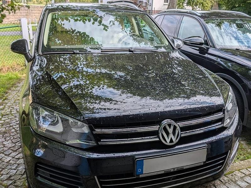 Schwarz Gebraucht 2011 VW Touareg SUV | 9.000 € (Fairer Preis) - Bild 1/4