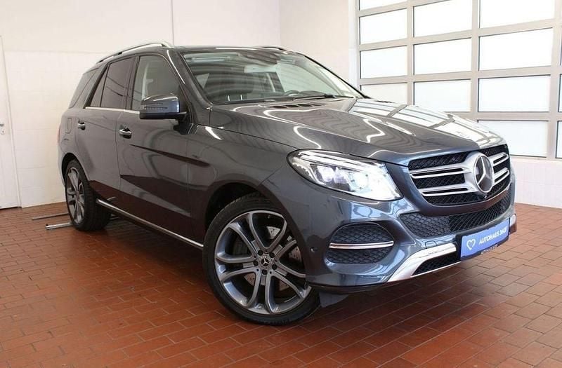 Grau Gebraucht 2015 Mercedes GLE500 SUV | 29.999 € (Guter Preis) - Bild 1/4