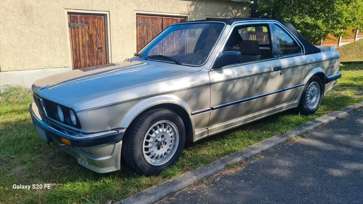 Gebraucht BMW 323 Cabriolet 150 PS (110 kW) 1984 Beige Cabrio