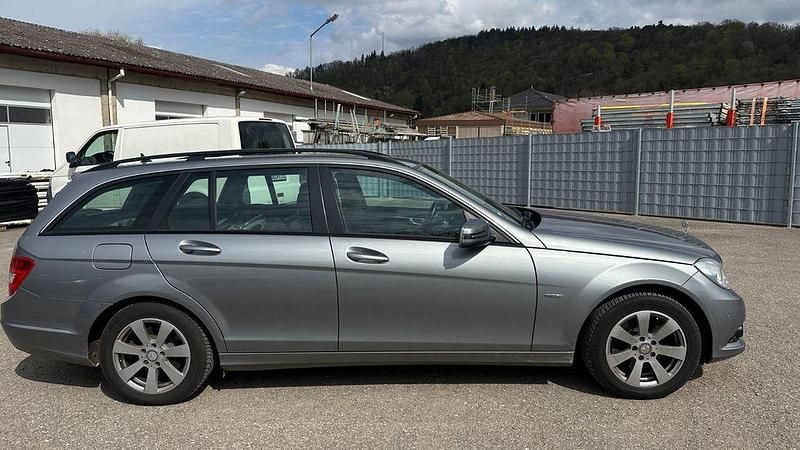Gebraucht Mercedes C220 170 PS (125 kW) 2012 Grau Kombi