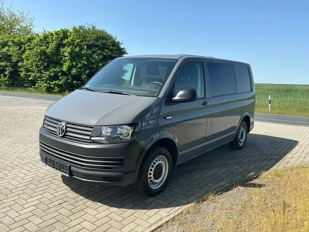 Używany VW Transporter 150 KM (110 kW) 2018 Szary Van