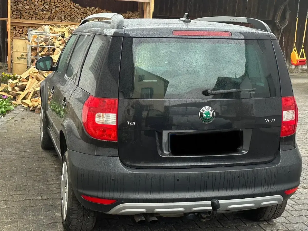 Gebraucht Skoda Yeti 2012 Schwarz SUV