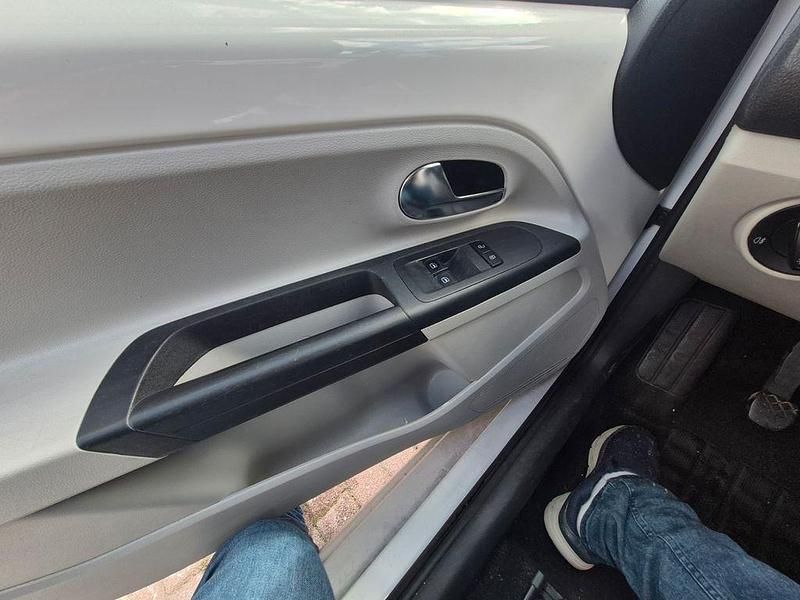 Gebraucht Seat Mii CONNECT 68 PS (50 kW) 2015 Weiß Kleinwagen