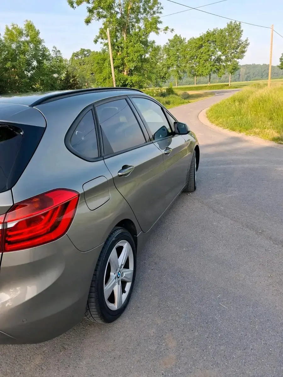 Gebraucht BMW 218 136 PS (100 kW) 2017 Grau Kombi
