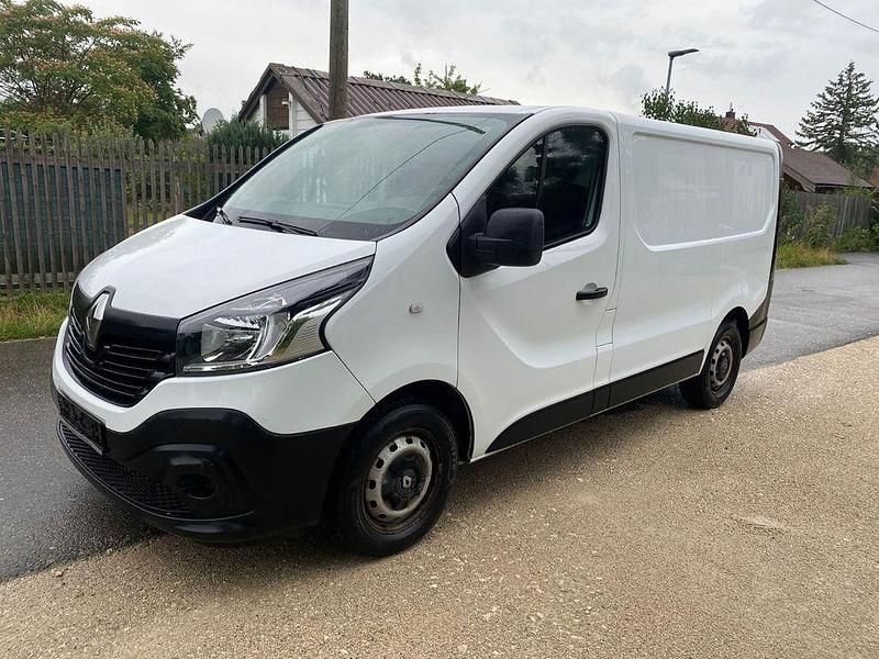 Weiß Gebraucht 2015 Renault Trafic Van | 5.350 € (Fairer Preis) - Bild 1/4
